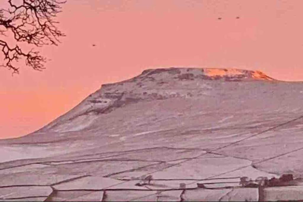 Westside Cottage, Newby, Clapham, Yorkshire Dales National Park, Famous Three Peaks, Near The Lake District, Pets Are Welcome Newby  Εξωτερικό φωτογραφία