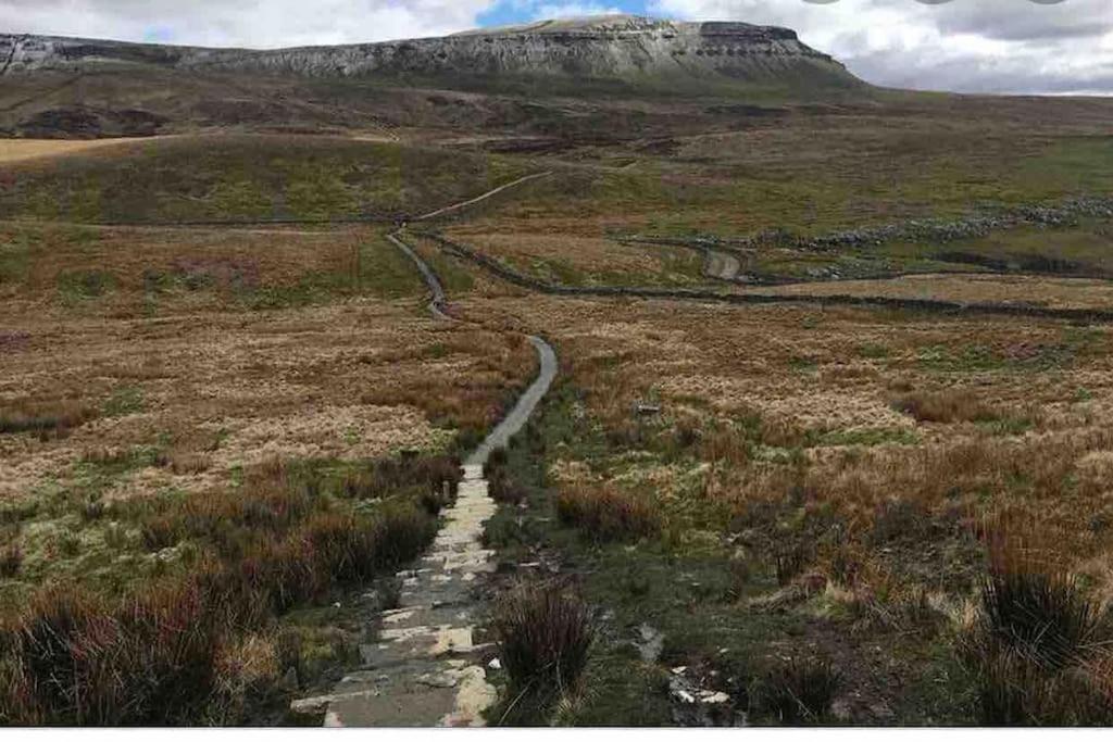 Westside Cottage, Newby, Clapham, Yorkshire Dales National Park, Famous Three Peaks, Near The Lake District, Pets Are Welcome Newby  Εξωτερικό φωτογραφία