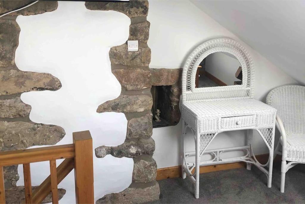 Westside Cottage, Newby, Clapham, Yorkshire Dales National Park, Famous Three Peaks, Near The Lake District, Pets Are Welcome Newby  Εξωτερικό φωτογραφία
