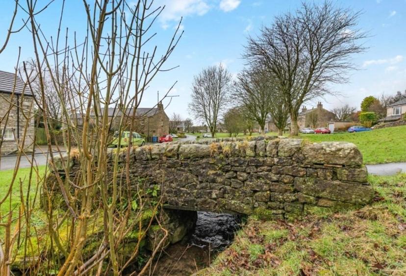 Westside Cottage, Newby, Clapham, Yorkshire Dales National Park, Famous Three Peaks, Near The Lake District, Pets Are Welcome Newby  Εξωτερικό φωτογραφία